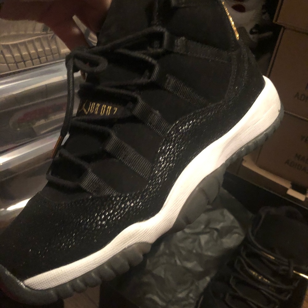 Women’s Jordan retro 11